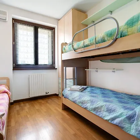 San Zeno S P House アパート